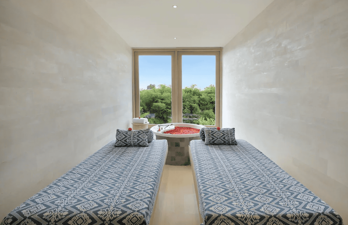 截圖 2022-10-29 上午1.15.13.png