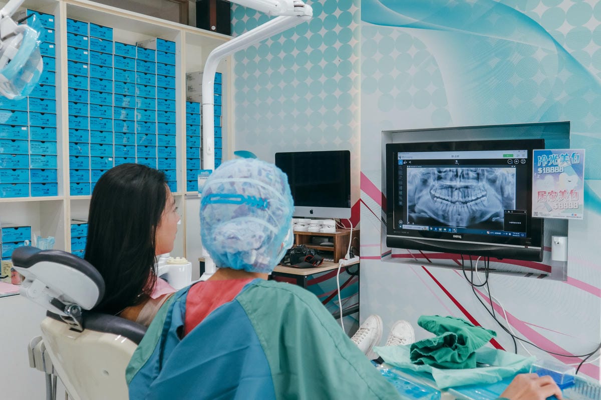 【新竹牙醫推薦】你知道如何有效預防蛀牙嗎? ｜洗牙、個人 氟